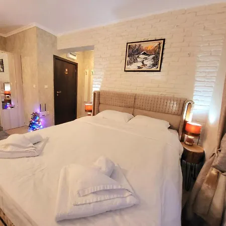 Deluxe Studio Grand Monastery Apartment
